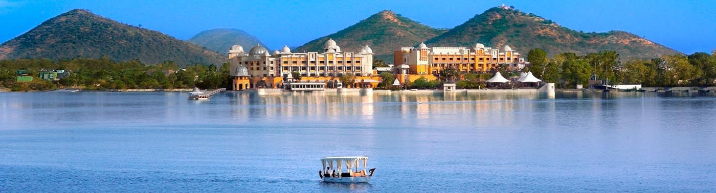 Tempo Traveller Rent Delhi